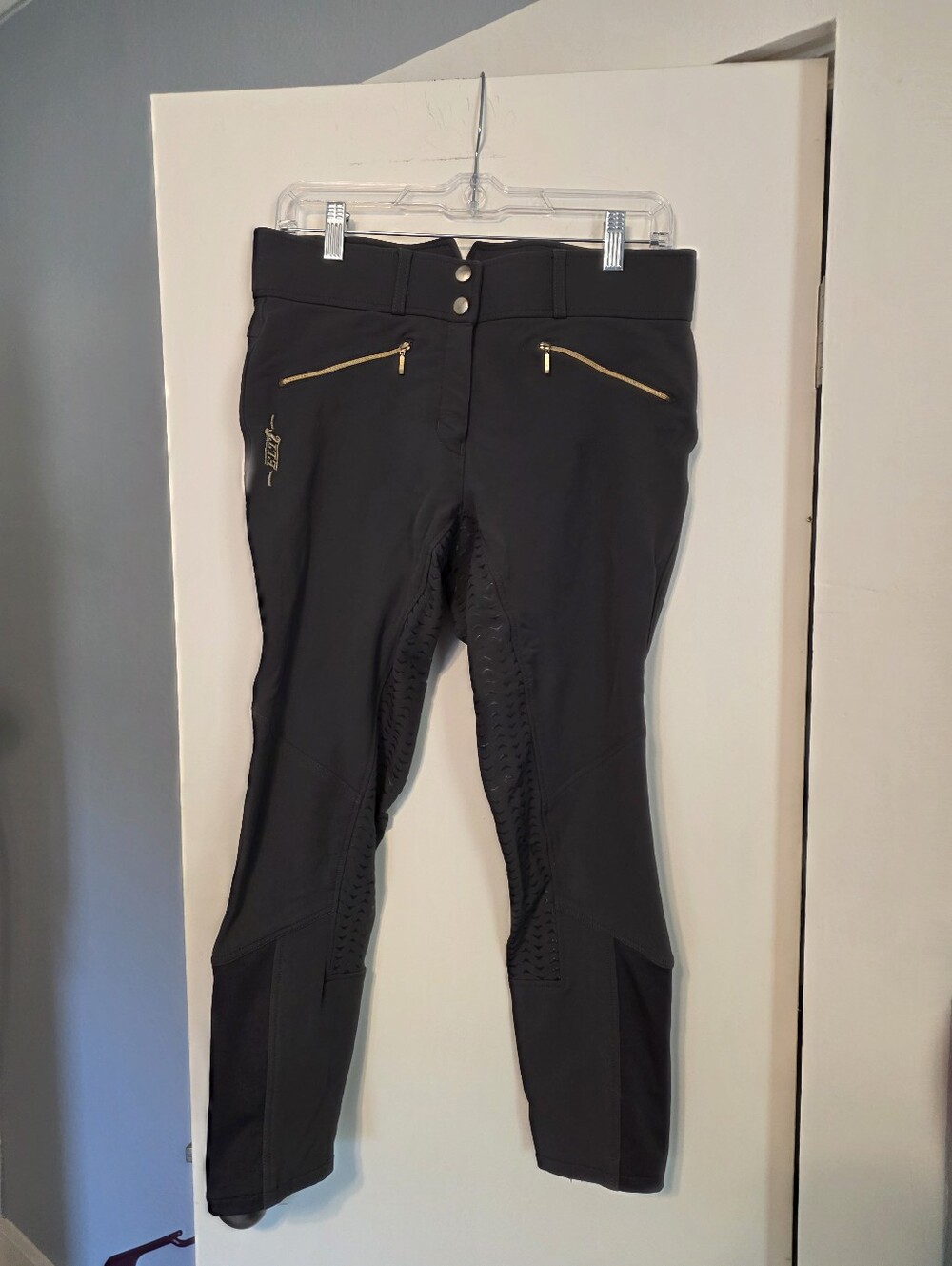 E.L.T. Gray High Waisted Full Seat Breeches W/ Gold Trim. US30/EU42.